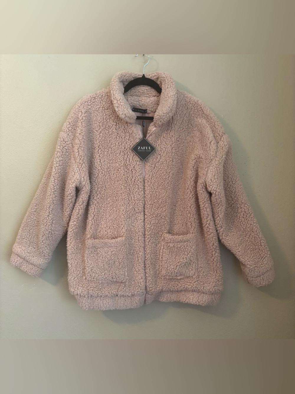 NWT
Cute Cozy Classic Blush Pink Sherpa Teddy Jacket